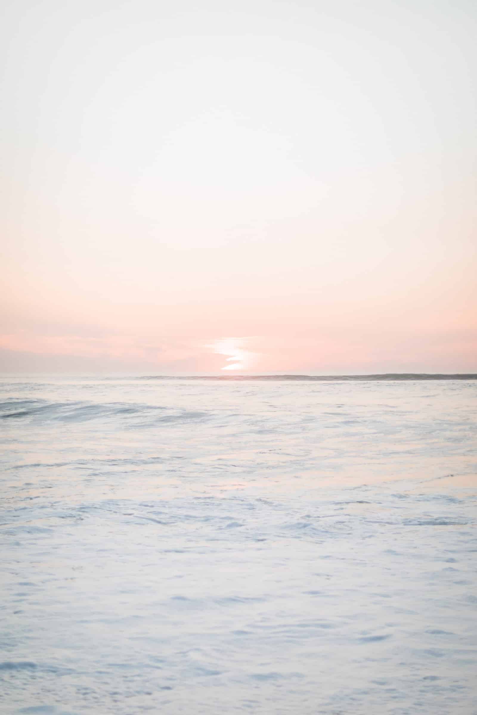 Photographie de Mathieu Dété, photographe de mariage et famille à Saint-Gilles de la Réunion 974, présentant un coucher de soleil dans les Landes