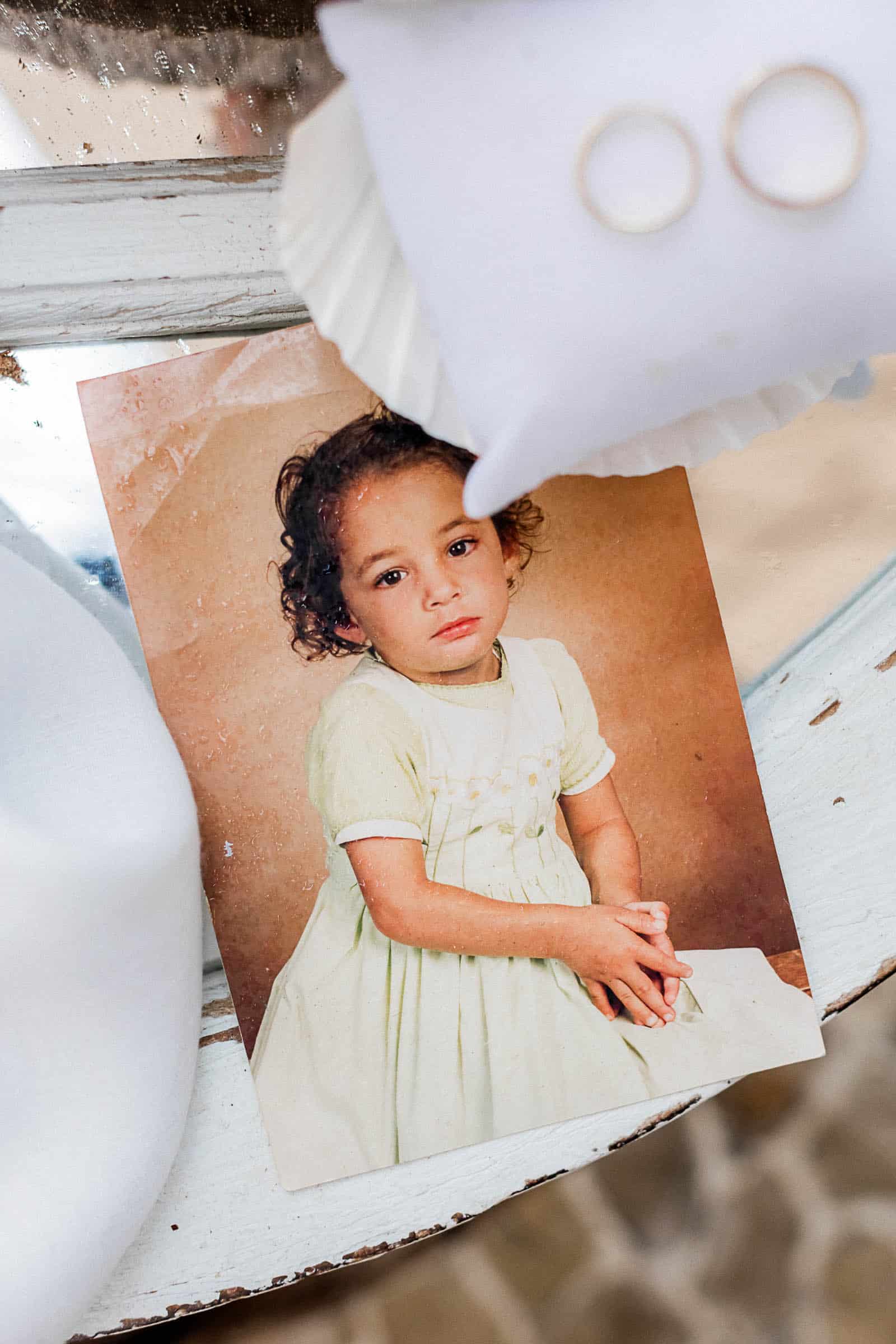 Photographie de Mathieu Dété, photographe de mariage et famille à Saint-Pierre sur l'île de la Réunion 974, présentant un portrait de la mariée jeune