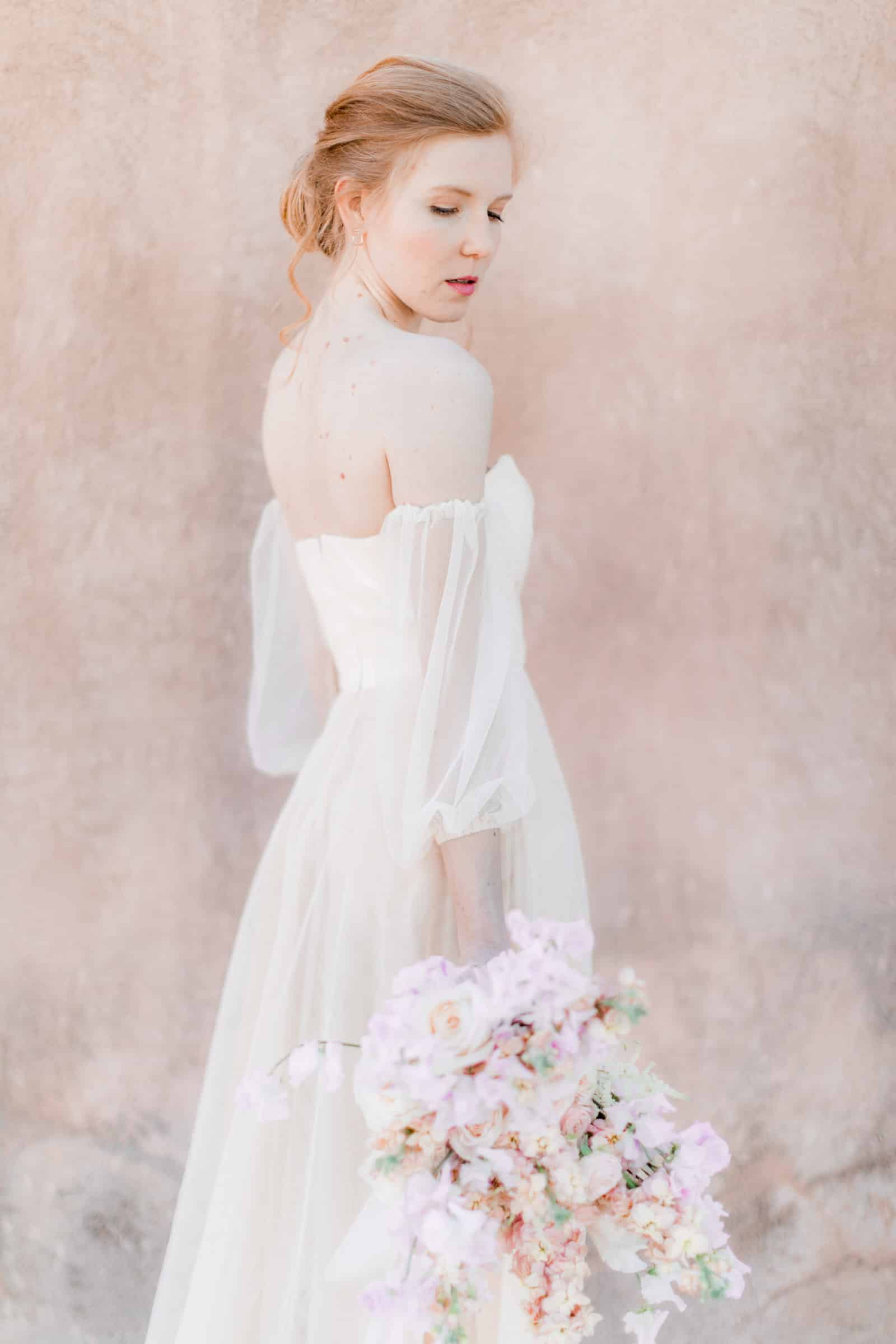 Photographie de Mathieu Dété présentant un portrait de la mariée au Château Saint Julien d'Aille à Vidauban