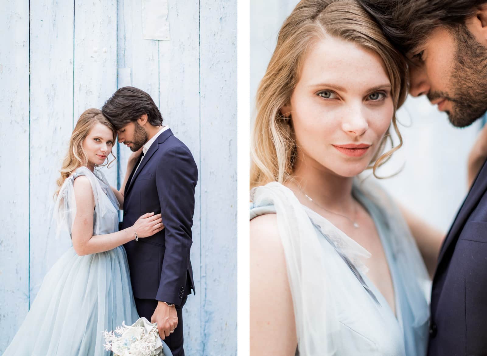 Photographie de Mathieu Dété, photographe de mariage à Saint-Pierre de la Réunion (974), présentant un couple amoureux devant une porte bleue