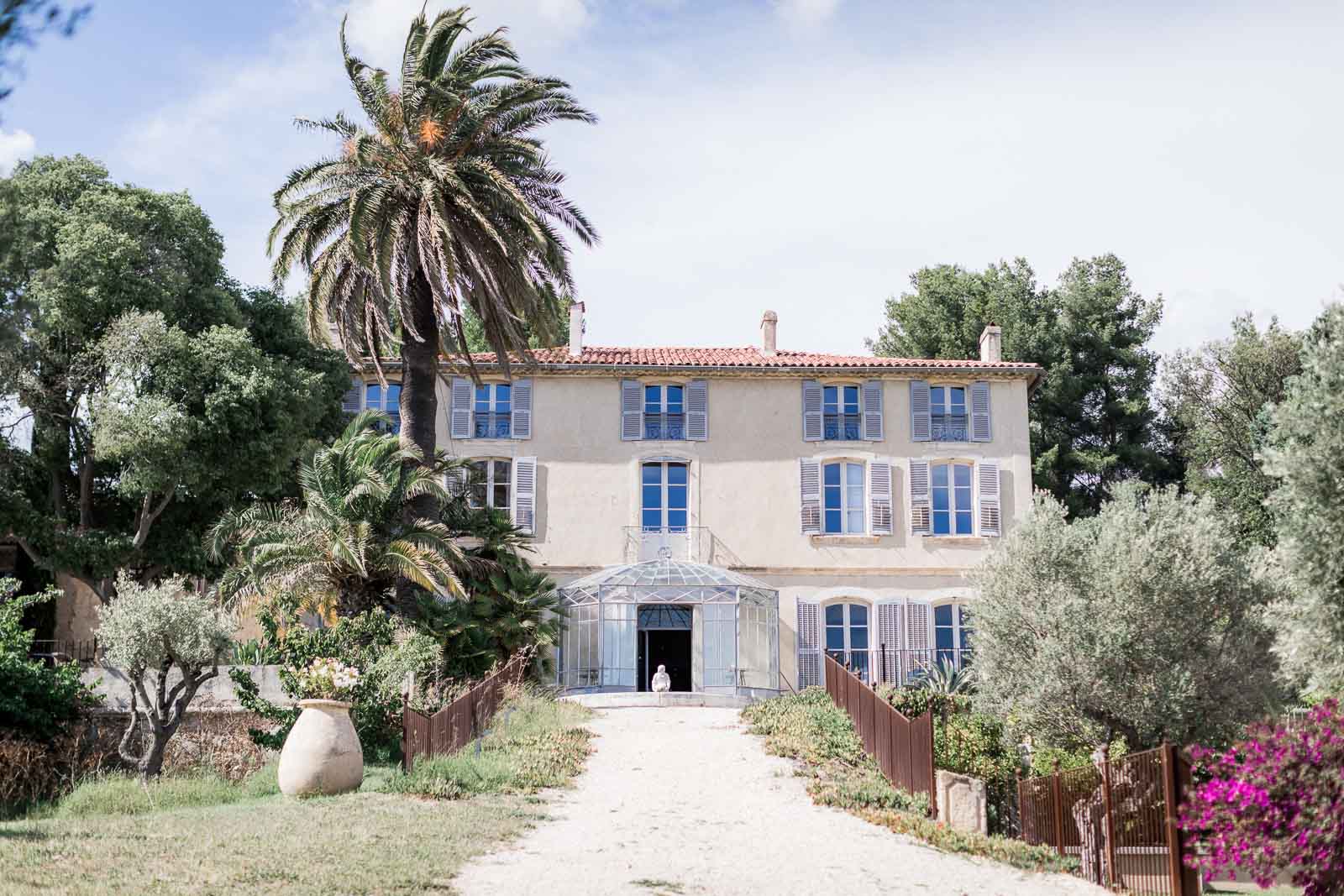 Photographie de Mathieu Dété présentant la façade de la Villa Brigac