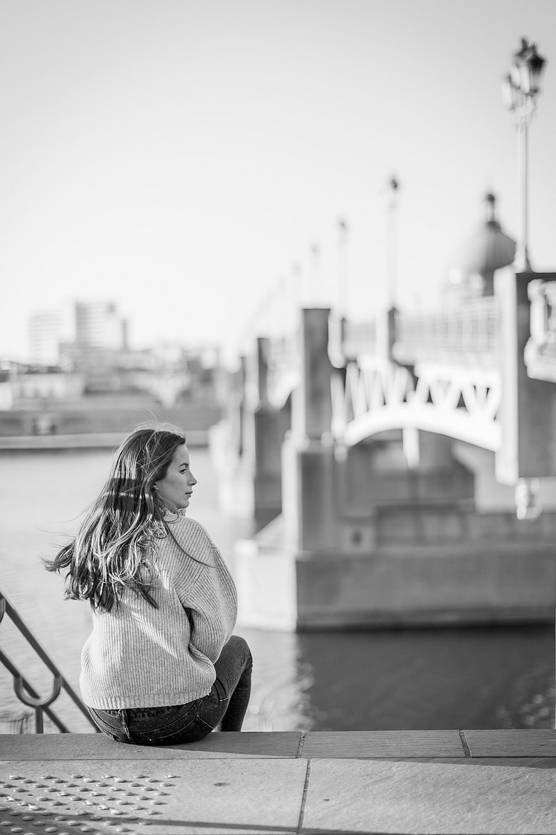 Portraits sur Pont Saint-Pierre - Photographe mariage portrait lifestyle Toulouse